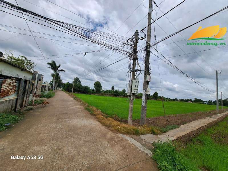 27.407.01 2605m2 đất lúa MT đường đan nông thôn